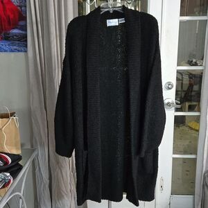 MorningSide Cardigan 1X Black with pockets.